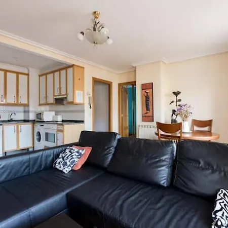 Luminoso Atico En San-sebastian * سان سيباستيان